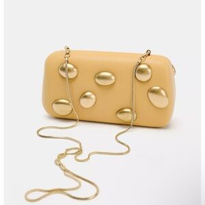 Zara NWT metal appliqué clutch, Mustard 6542/610 NWT